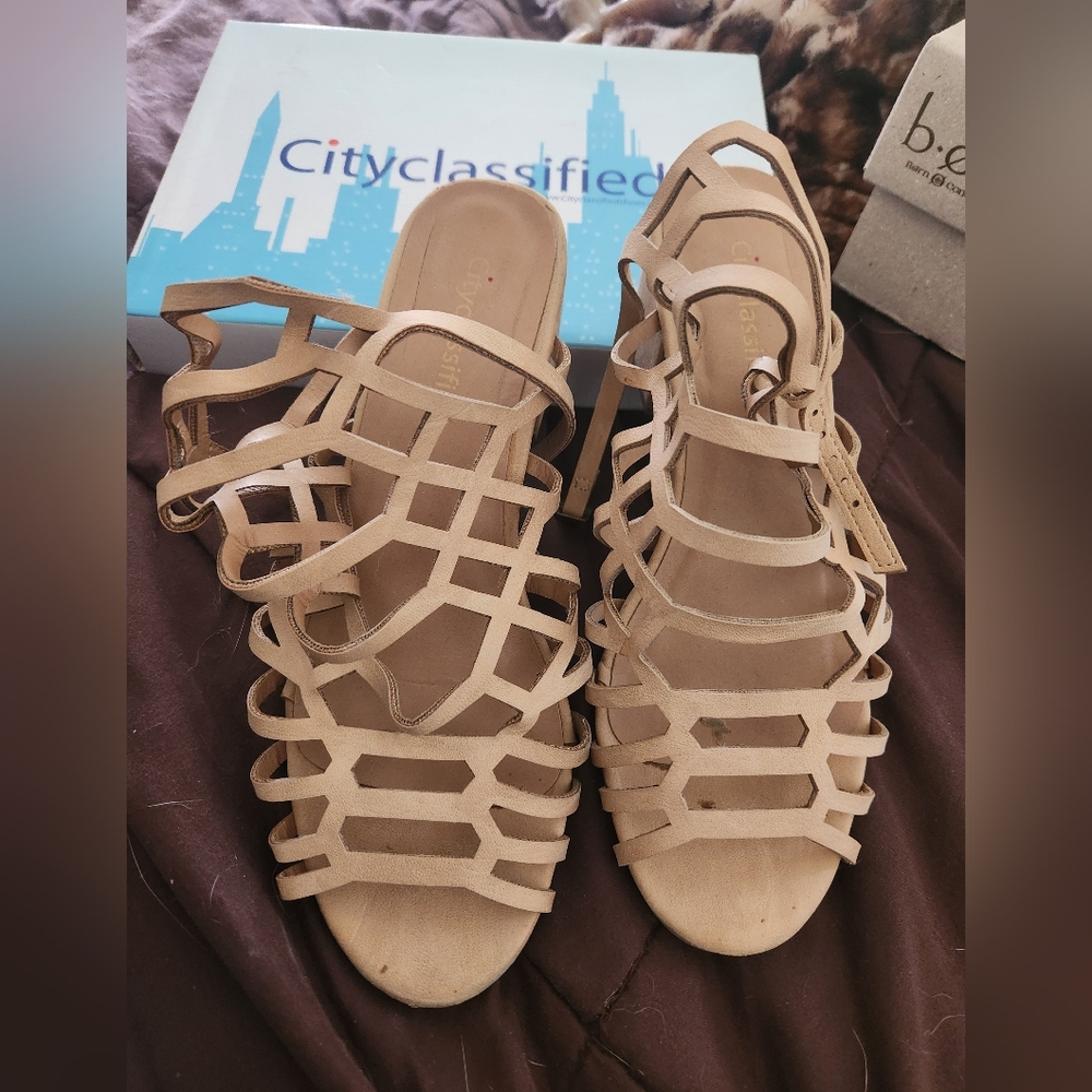 City Classified Beige Heels